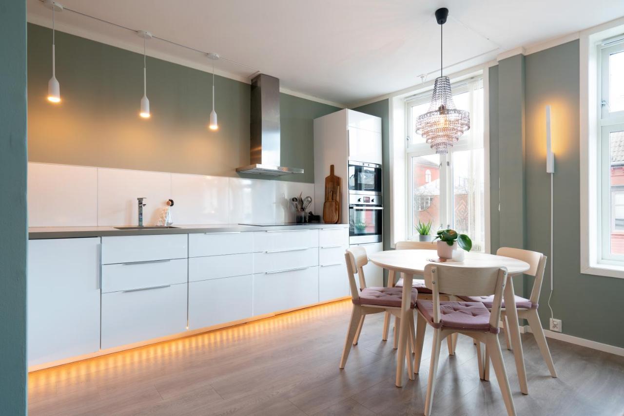 The Golden Lion Street Getaway Apartment Trondheim Luaran gambar